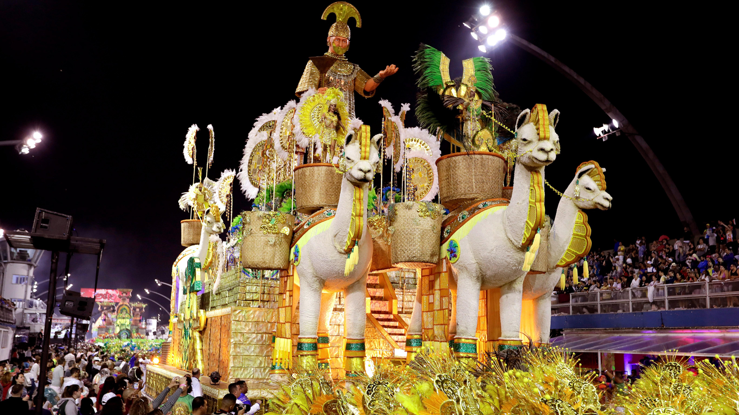 BRASIL: Carros alegóricos del Carnaval de Sao Paulo que rindieron tributo a la riqueza de Perú