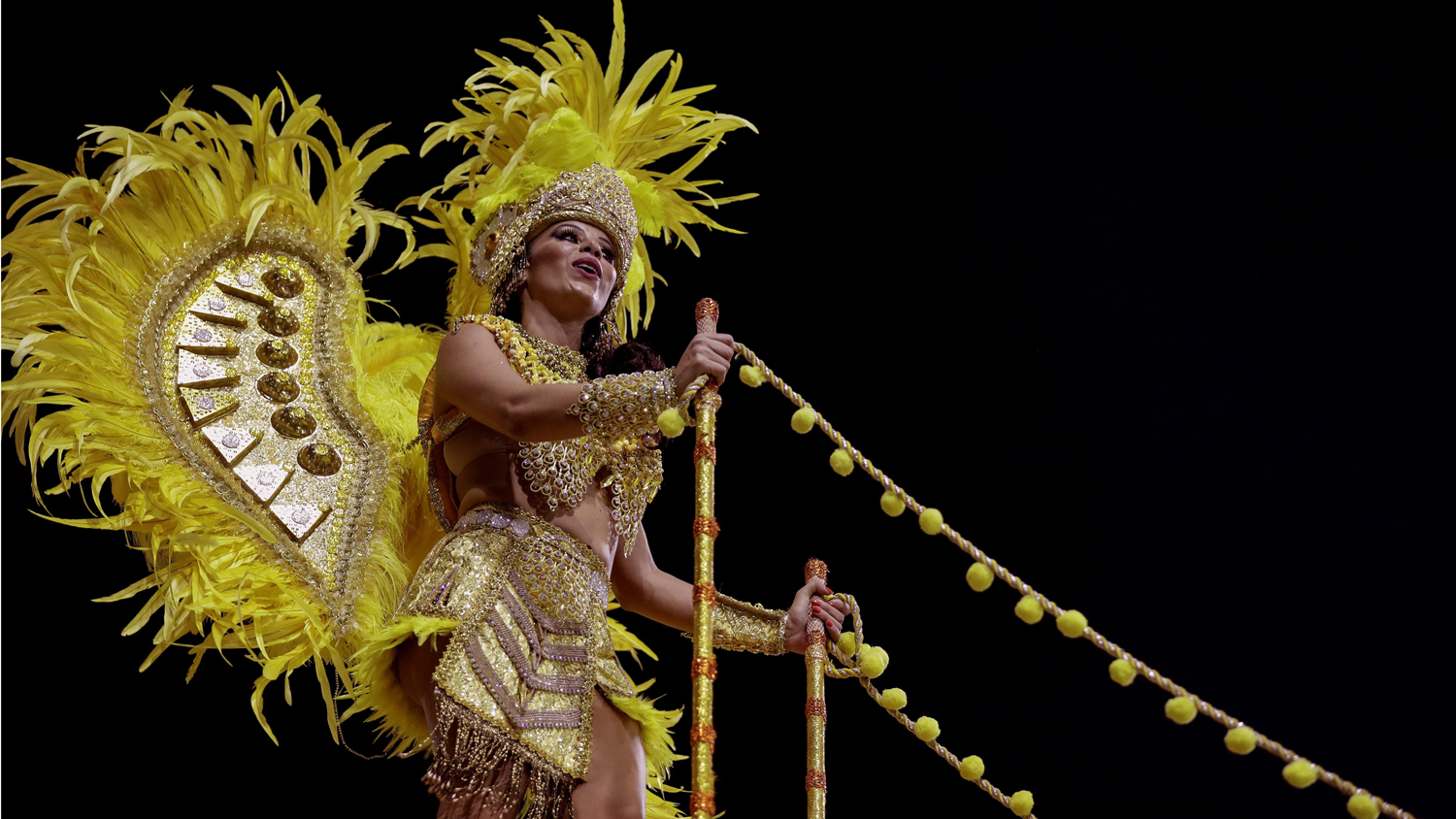 Integrantes de la escuela de samba del Grupo EspecialÂ UnidosÂ deÂ VilaÂ Maria en la celebraciÃ³n del pasado domingo del carnaval en el sambÃ³dromo de AnhembÃ­ en Sao Paulo (Brasil).